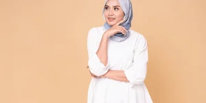 Portrait hijab girl smiling pretty muslim 600nw