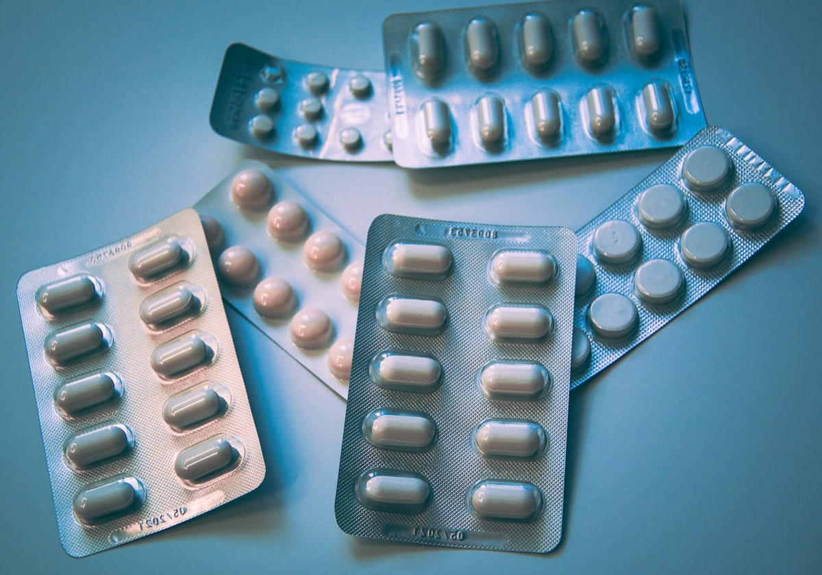 Vitamins minerals supplements nutrition health