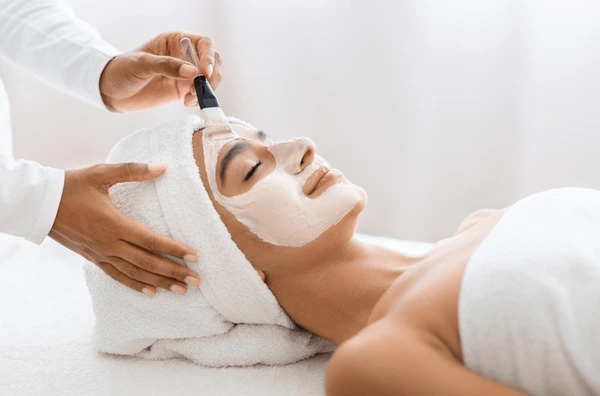 Tranquil woman facial treatment day spa 600nw
