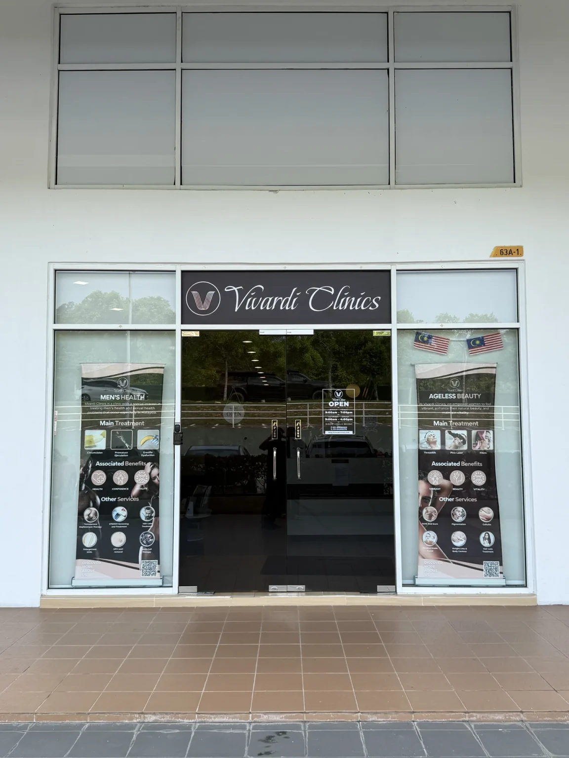 Entrance of Vivardi Clinics at Pusat Komersial Anggun City, 63A-1, Jalan Anggun City 2, Taman Anggun, Rawang